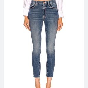 Mother High Waisted Looker Ankle Fray Walking On Coals